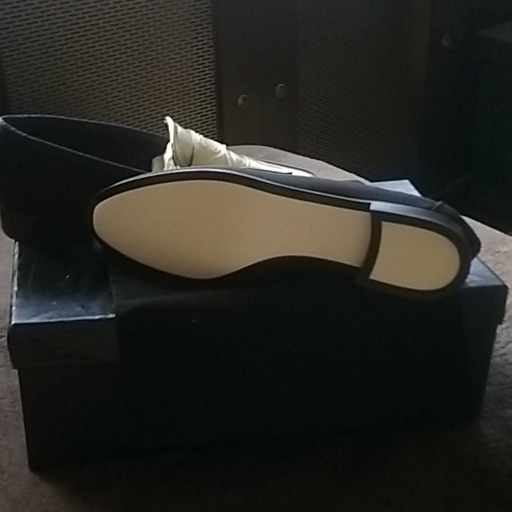 CHANEL Loafers - Picture 9 of 12